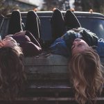 girls-1209321_640
